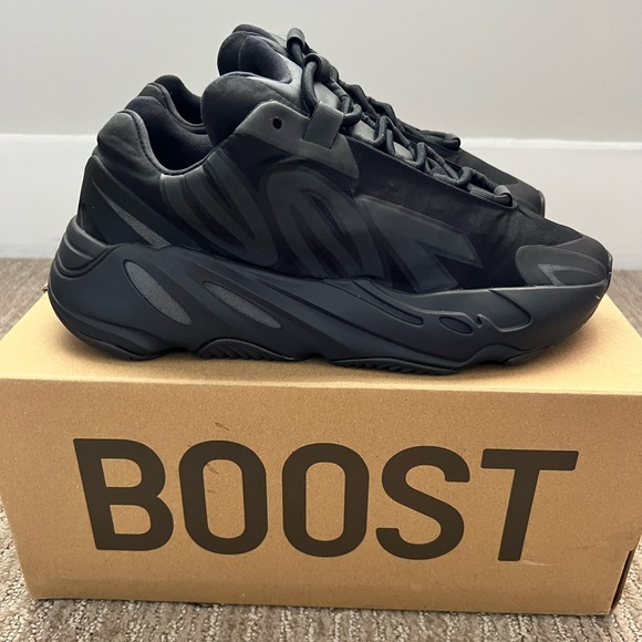 adidas Shoes - Yeezy Boost 700 MNVN